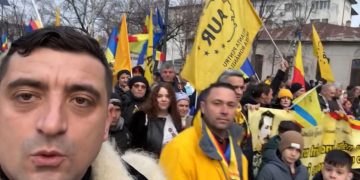 George Simion liderul suveranistilor la Marsul Unirii Nu ne dezicem de Calin Georgescu