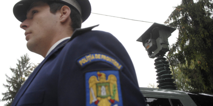 Politistii de frontiera continua controalele pe autostrada A1 sens Arad