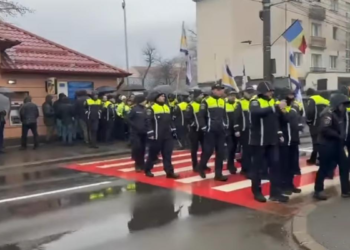 Politistii protesteaza pierd 2000 lei refuza munca suplimentara