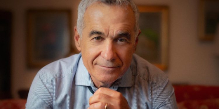 Călin Georgescu lansează tipizate pentru semnături alegeri 2025. 1 Calin Georgescu lanseaza tipizate pentru semnaturi alegeri 2025