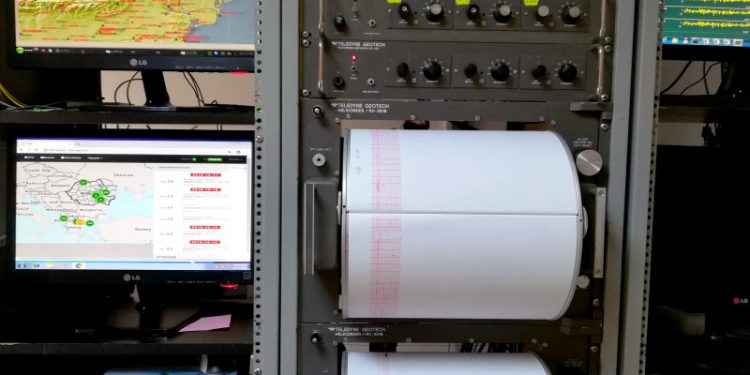 Doua cutremure de 3 4 in Vrancea si Buzau