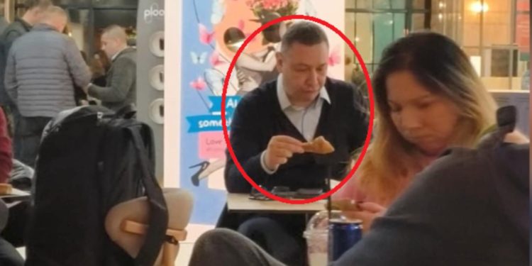 Poza fantoma cu omul lui Trump complot cu jurnalist apropiat lui Victor Ponta