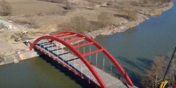 Romania nu a finalizat podul spre baza Cincu NATO ocoleste zeci de km