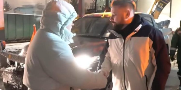 Vlad Popescu Piedone De azi noapte verific deszapezirea in Sectorul 5