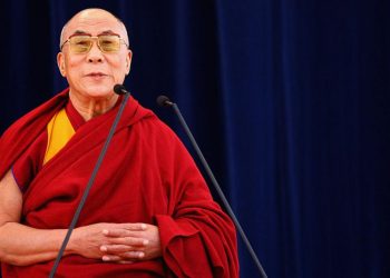 Dalai Lama Succesorul sau va fi nascut in afara Chinei
