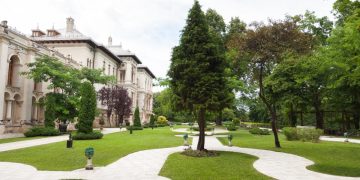 Peste 13000 de persoane au vizitat Palatul Cotroceni