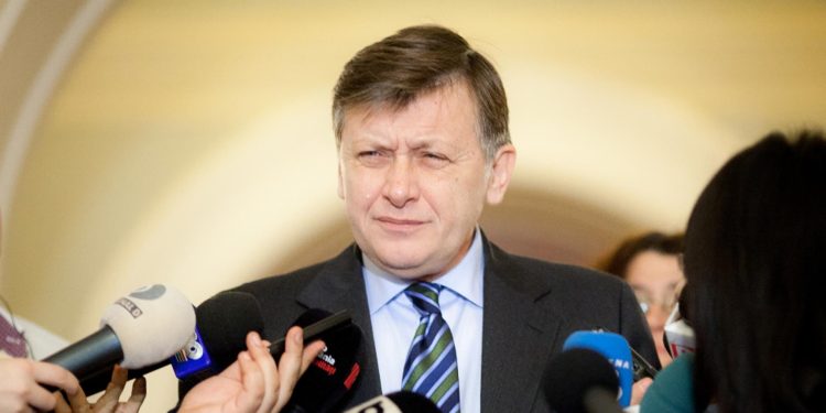 Crin Antonescu Politica externa e blocata nu guvernul