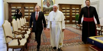 Cristoiu respinge scenariul CTP Slava Domnului nu Putin a avut ultima intalnire cu Papa