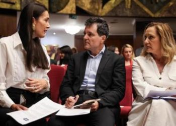 Elena Lasconi dupa ce a fost epurata pentru Nicusor Dan Stalin ar fi mandru de acesti baieti