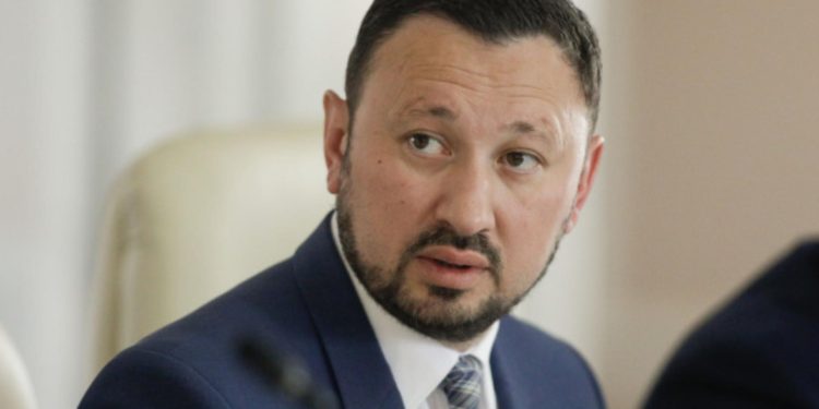 Mircea Fechet despre Ponta Cine isi vinde tara o data o va face si a doua oara Nicio urgenta nu justifica acest lucru