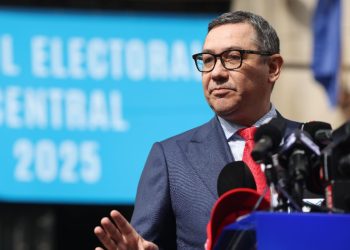 Ponta cauta sprijin divin dupa caderea in sondaje