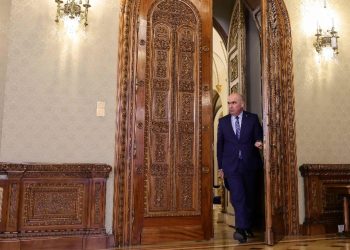 Tensiuni intre presedinte si premier protejatii lui Bolojan rezista