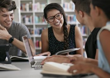 Ministrul Educatiei de Ziua Tineretului Educatia de calitate calea spre succes