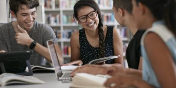 Ministrul Educatiei de Ziua Tineretului Educatia de calitate calea spre succes