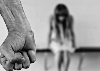 Asteptam prea mult de la victime Politica nu face nimic