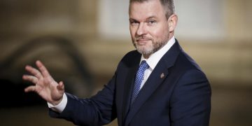 Premierul Slovac vrea neutralitate presedintele l a apostrofat imediat