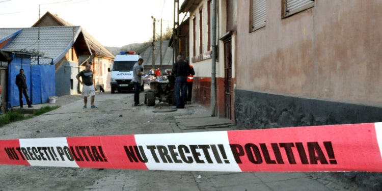 Sabie de bronz de 3500 de ani gasita in Bacau