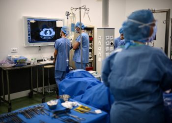 Sanctiuni pentru medicii din sistemul public care incalca programul de lucru