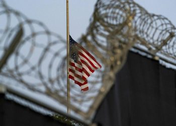 Trump vrea sa trimita migranti inclusiv romani la Guantanamo