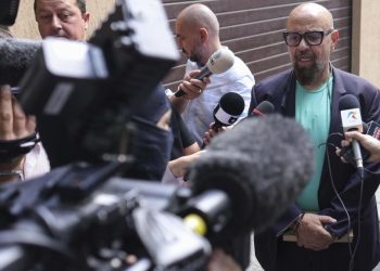 Cristian Popescu Piedone la iesirea de la DNA Nicio masura luata E o iluzie