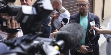 Cristian Popescu Piedone la iesirea de la DNA Nicio masura luata E o iluzie