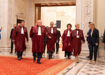 Proiect de lege Judecatorii CCR nu vor primi prima