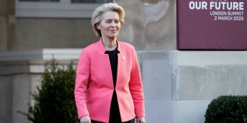 Ursula von der Leyen se intalneste duminica cu Trump