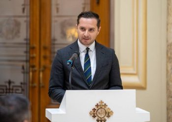 Bujduveanu Direc torii au urgent nevoie de reduceri salariale