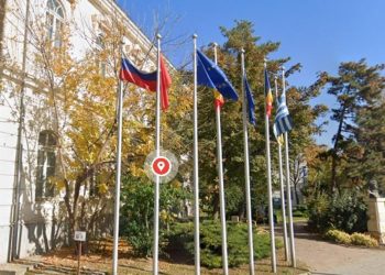 Oana Toiu solicita Primariei Tulcea sa coboare steagul Rusiei