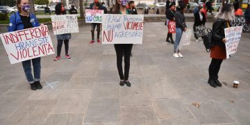 60 dintre victimele violentei domestice se tem de supraveghere