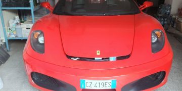 ANAF vinde un Ferrari F430 la licitatie