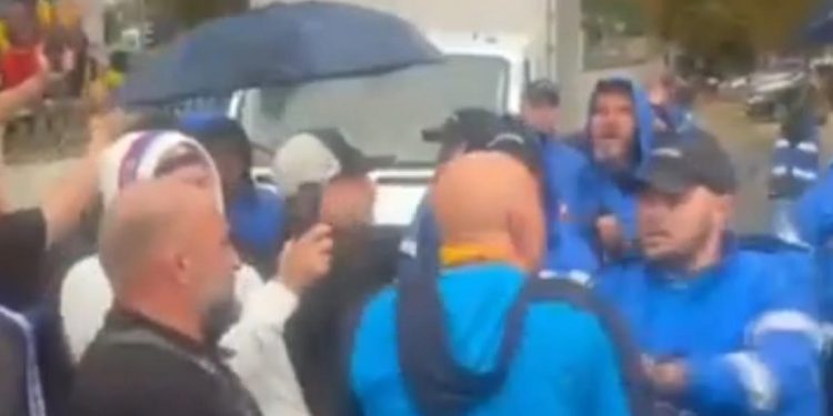Fanii agresivi ai lui Calin Georgescu au provocat jandarmii