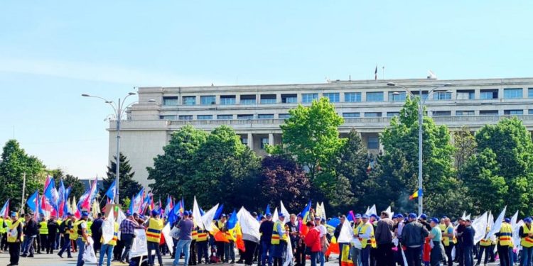 Functioanarii publici protesteaza luni in Bucuresti