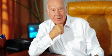 Profesorul Dan Voiculescu sustine initiativa FDVDR pentru concurs national