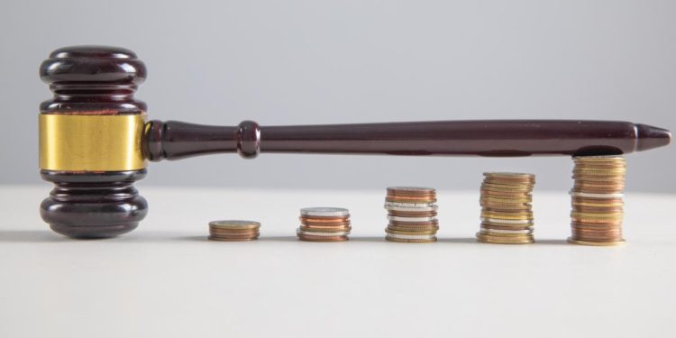 Proiectul pensiilor speciale ale magistratilor aprobat automat