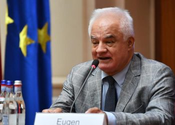 Riscam o criza ca in Grecia fara bani de pensii