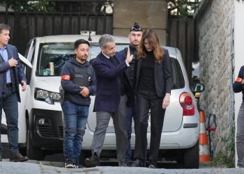 Franta Nicolas Sarkozy are patru politisti in inchisoare