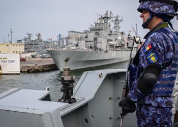 Guvernul a aprobat stagiul militar voluntar in tara