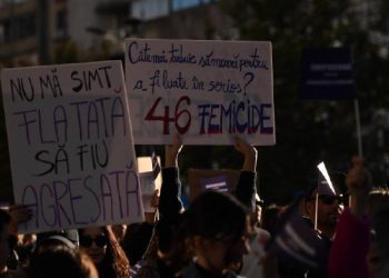 Mii de oameni la marsul Impreuna pentru siguranta femeilor