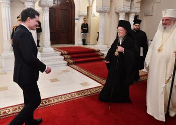 Nicusor Dan i a decorat pe Daniel si Bartolomeu