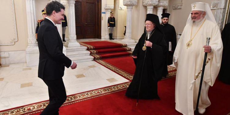 Nicusor Dan i a decorat pe Daniel si Bartolomeu