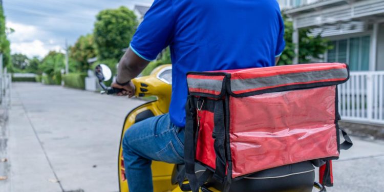 Patronatele cer Guvernului angajarea mai multor straini