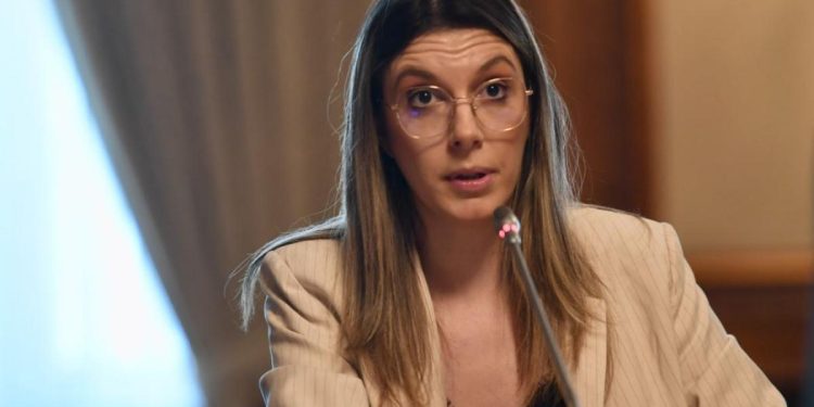 Raport de control directori acordau sporuri angajatii primeau bani fictivi