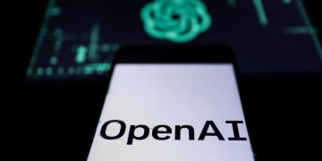 Studiu BBC si EBU Chatbotii halucineaza adesea in stiri