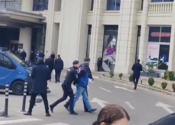 agitatorii lui calin georgescu au creat scandal la catedrala