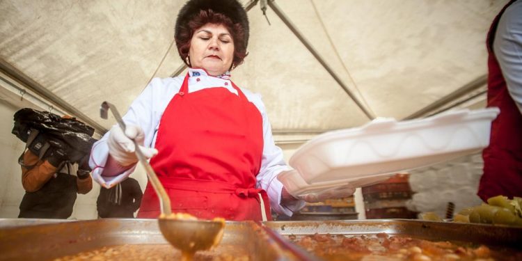 Austeritatea scoate fasolea cu ciolan de 1 Decembrie