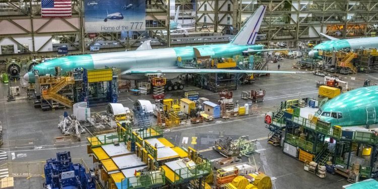 Boeing intarzie 777X pana in 2027 penalizari de 5 miliarde