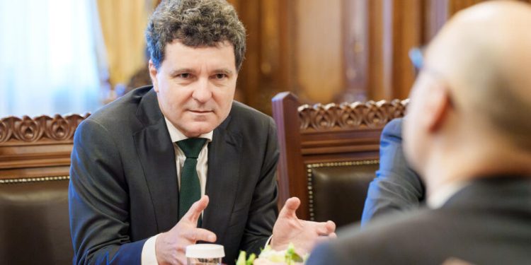 Nicusor Dan convoca liderii coalitiei si magistratii