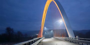 Podul cu cel mai mare arc parabolic din Romania este terminat