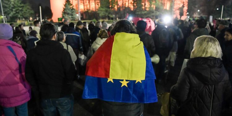 Protest la Guvern impotriva pensiilor speciale Nu e reforma ci apararea privilegiilor